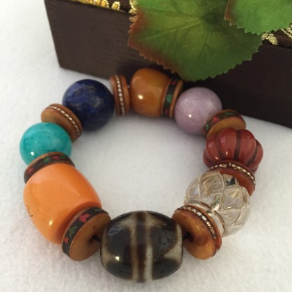 Precious stone bracelet