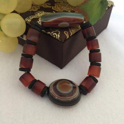 One eye diz unisex bracelet 