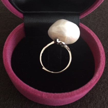 Large seawater pearl adjustable ring 